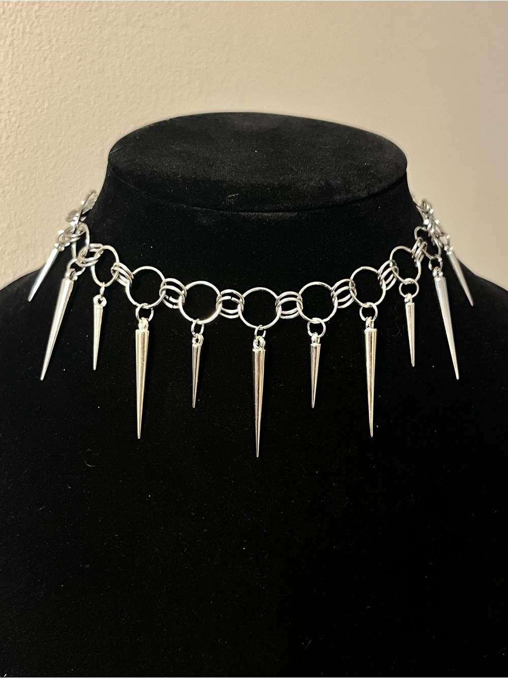 Hand Crafted Silver Spike Choker Necklace - Picture 4 of 5